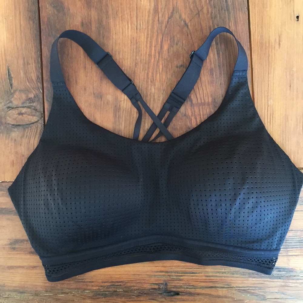 Victoria Secret Lightweight sports bra